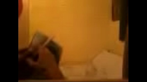 Imperdible Pasando las p&aacute;ginas de una porno de 2008