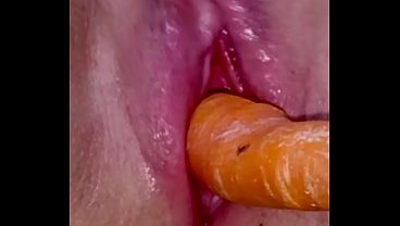 Moaning multiorgasmic bitch fucking a carrot