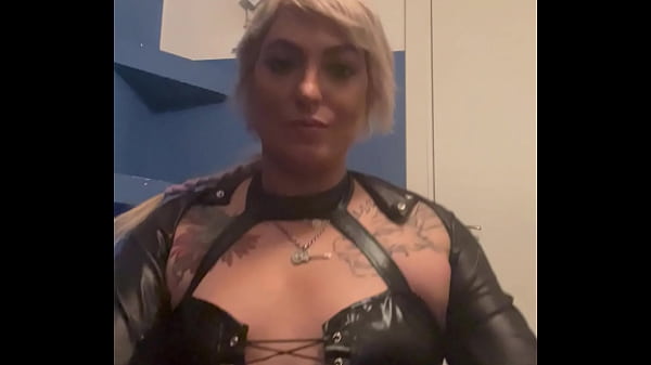 Do you think this look sexy on me ?