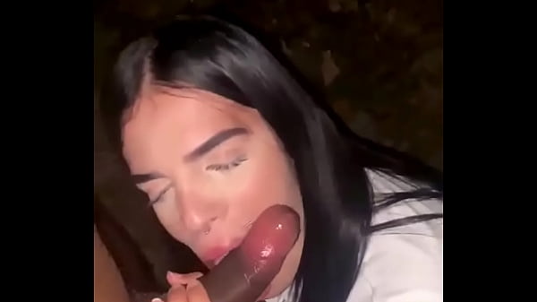 uma transa deliciosa no meio do mato com belo j...