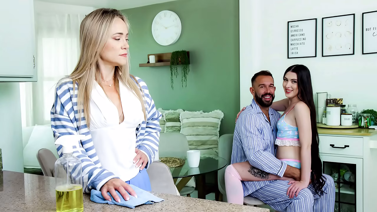 Teen Freak Breaks Her Stepdad By Whisper 1 Word...