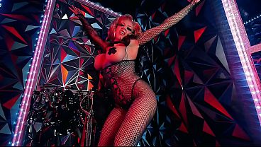 Oiled blonde Goddess Strip & Spread