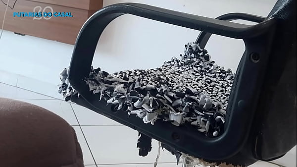 Suruba entre amigos quando &eacute; bom tem replay com direito a DP nos cuzinhos das gordinhas gostosas