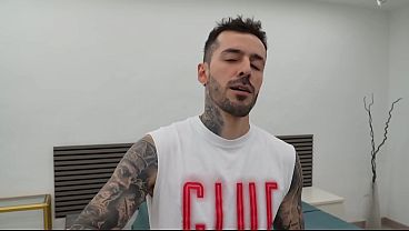 I fuck an Italian Silvia Preslar woman I meet on the street hard; she just wants me to fill her with semen.