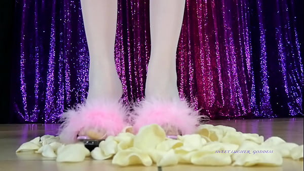 White crispy chips food crushing high heels asmr Sweet Lucifer Goddess Rebecca Diamante italian Mistress