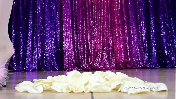 White crispy chips food crushing high heels asmr Sweet Lucifer Goddess Rebecca Diamante italian Mistress