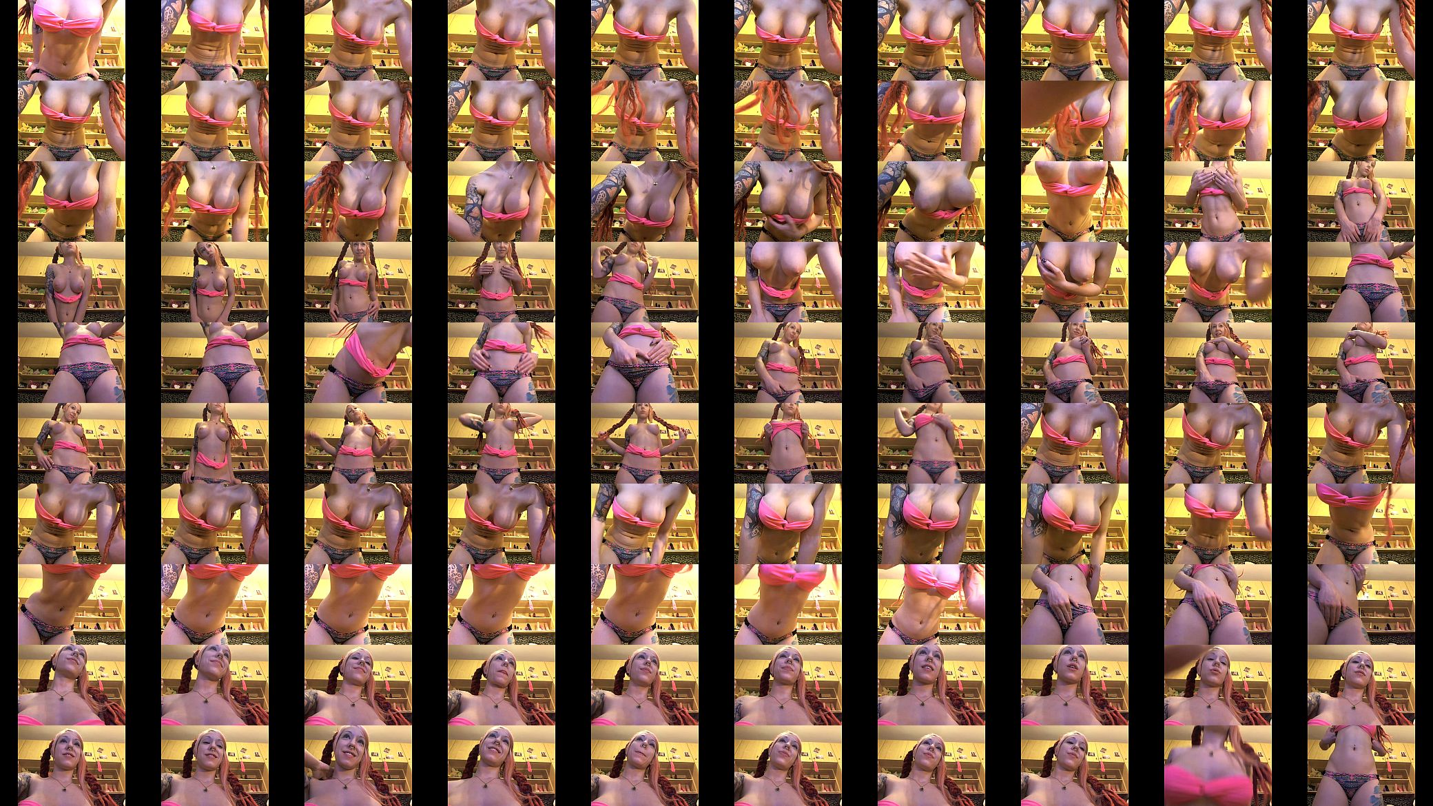 teen sofi mora playing on live webcam 预览图