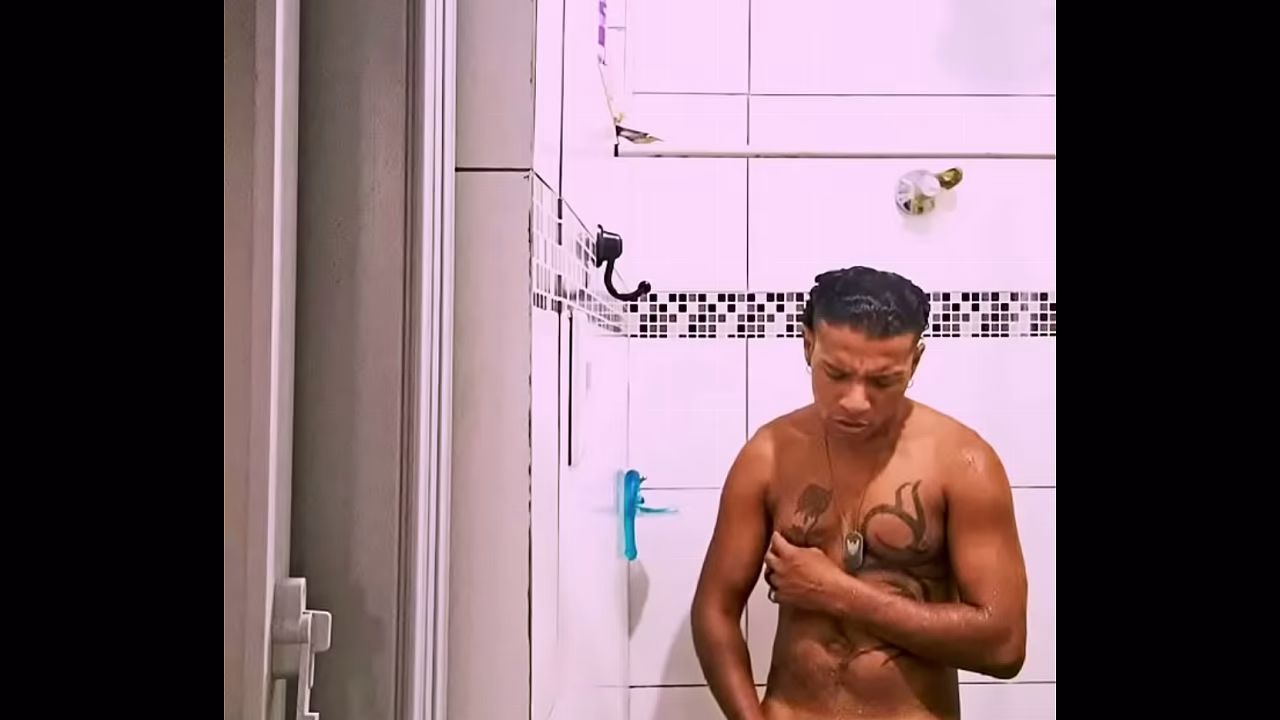 N&Atilde_O PODE DESPERDI&Ccedil_AR AGUA !, NEM O NOVINHO DESPERDI&Ccedil_OU LEITE