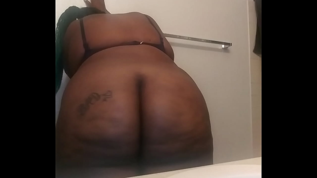 Big Booty BBW CAM MODELO Y DOMME
                   big ass bbw small tits twerking big booty natural tits muchos negros