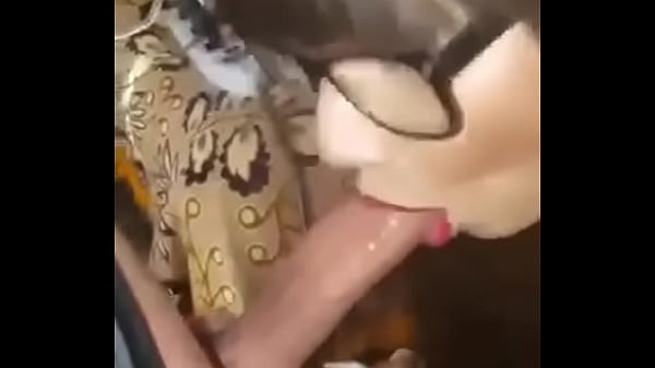 Hermosa masturbandoce rico