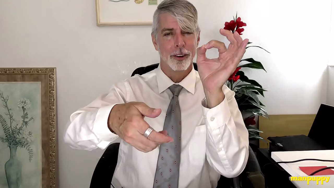 ManPuppy: Psychiatrist Richard Lennox Teaches Virgin To Cum In Office Session