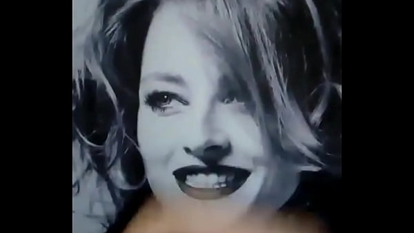 J'ai Frappé La Sexy Jodie Foster Avec Ma Bite Dans Le Visage Et J'ai Joui Sur Elle