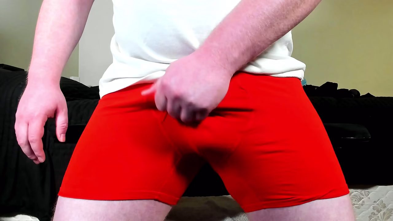RED HEAD CUMS ALL IN HIS BOXERS WITH A HUGE LOAD LEAKING THROUGH