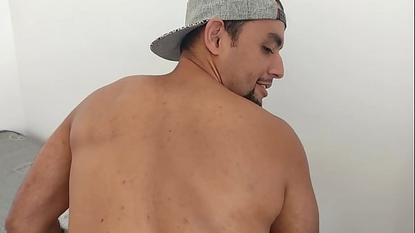 Fodendo com o meu namorado e o amigo dele