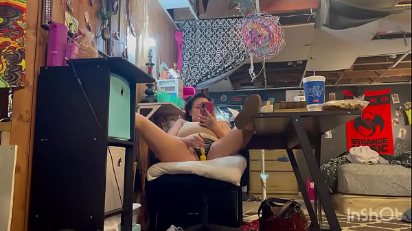 pawg watch كرتون ماما بي حلمة