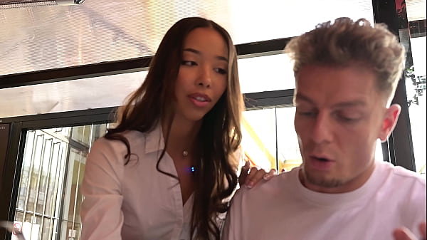 Flirtacious Waitress Lia Lin Enjoys First Date Fucking With Her Customer GP3199