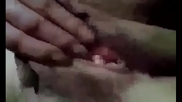 thumb her