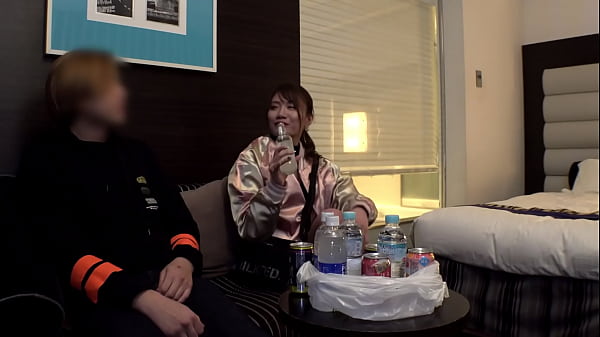 [Crotch Yuru Bimbo Beach Girl and Leaking Raw Saddle] "I'm going to insert my cock from now on" Yariman Gal and Raw Paco! Continuous climax ejaculation that leaves your mako broken by fuck! ! [Shiroto Gonzo # Manami # 21 years old # JD]
