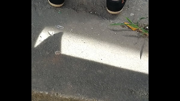 thumb feet spy