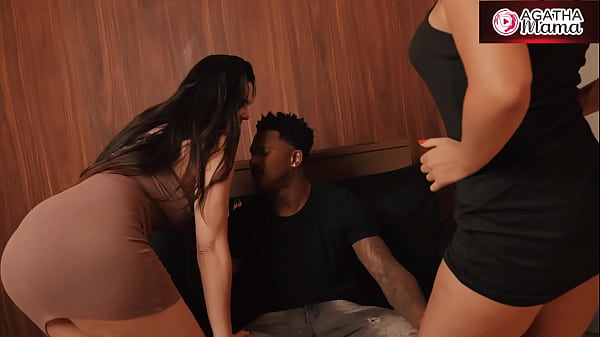 Agatha Mama and Luiza Ambiel in When I couldn't get my car to start, I stopped and the BBC mechanic came to help me - Free