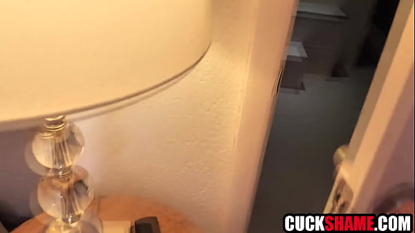 Blindfolded wife enjoys surprise from cuckold husband