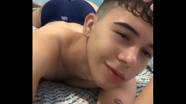 Grosse Bite Éjacule