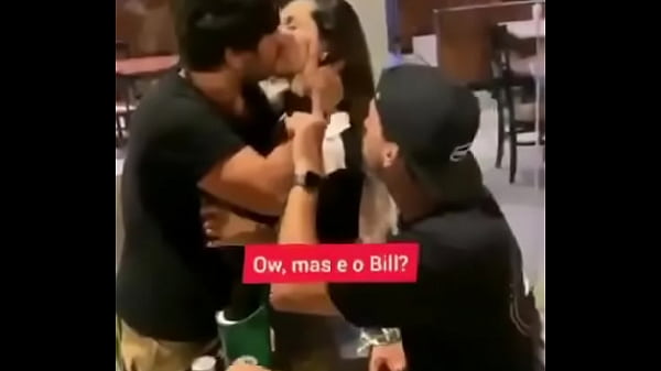 Juliette bbb21 beijando gostoso