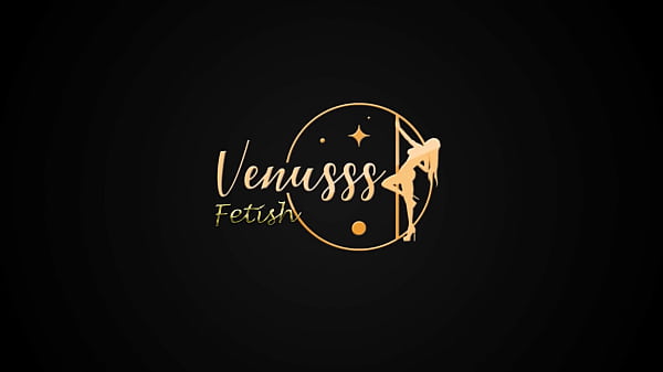 Venus and Mibby between passionate kisses and face licking!