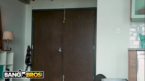 BANGBROS - Freddy Lays Pipe Inside Sophia Leone's Tight Pussy For Halloween