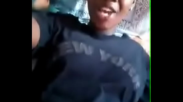 Fille Kenyan Noire Frotte Sa Chatte Étroite