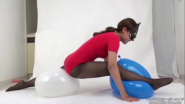 balloon popping fetish