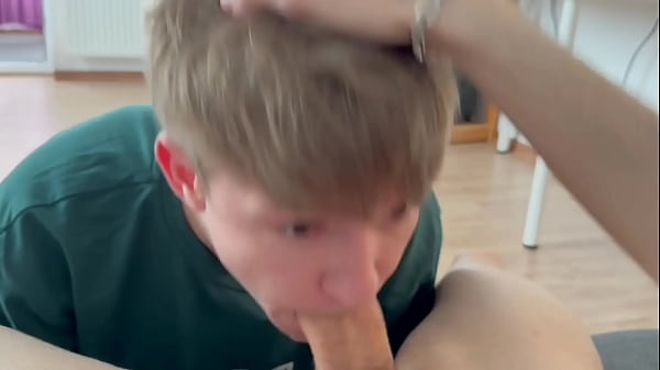 He invited a student to visit, gave a juicy blo...