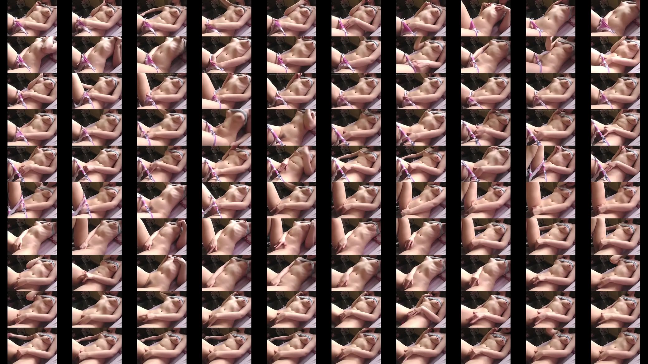 Young brunette camgirl masturbation 预览图