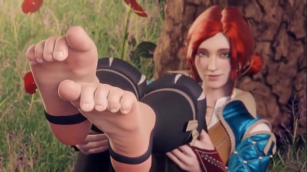 Triss Merigold shows her feet