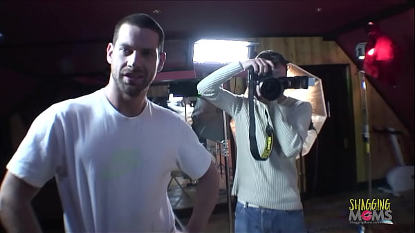 Download Video - Two guys double penetrated the dirty tattooed  horny brunette in photo studio