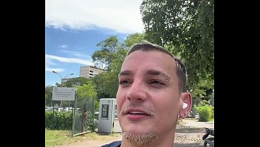 Twink encontra mach dotado no mato e putaria rola solta ao ar livre - Twink finds gifted mach in the choth and whoring fucks loose outdoors