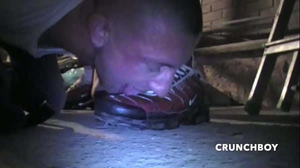 badboy fucked by 2 scally boy in basement discret