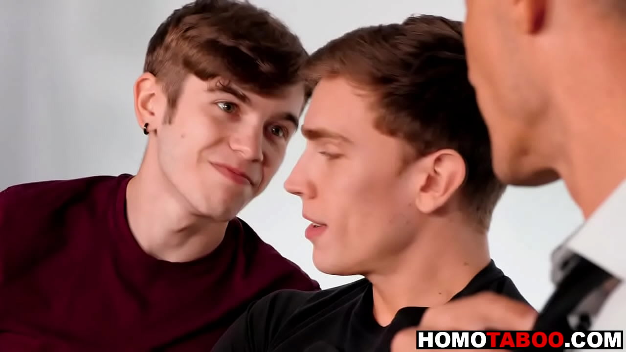 Padrastro tiene sexo gay en la oficina
                      young old office gay family suit taboo gays hunk stepfather stepdad step gaysex stepson step dad gay sex old and young gay porn step daddy gay step daddy muchos negros