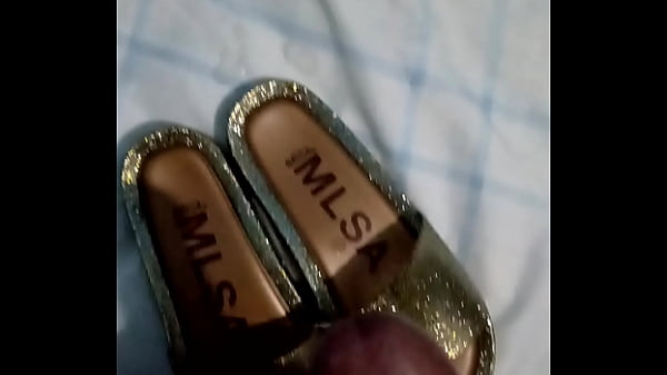 Gozada na melissa slide dourada