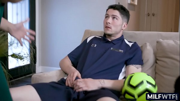 soccer mom gives sensual fuck