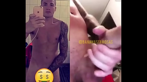 Download Video - MC Brisola mostrando o pau