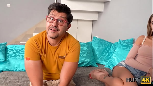 HUNT4K. Dirty gf took advantage of darkness to give a blowjob