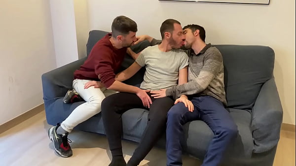 3 pigs having fun (ft. Nando Rey, Mike Pig, Eno...