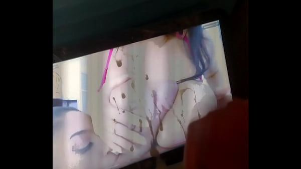 Latinas tribute cum solo