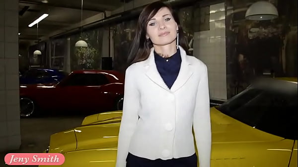 Jeny Smith undresses at public show room