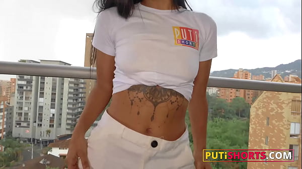Big Ass Cali Girl in Shorts Picked up For Anal Fuck