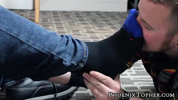 Download Video - Feet licking and toe sucking with a dude going down on bear