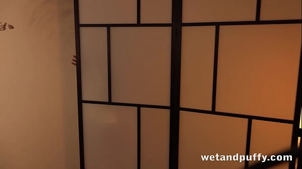 WetAndPuffy - Smiling Silvia