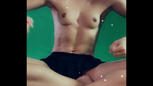 Do you love my body?  #nsfw #nsfwtwtًً #gym #sport #boobs #naked #muscules