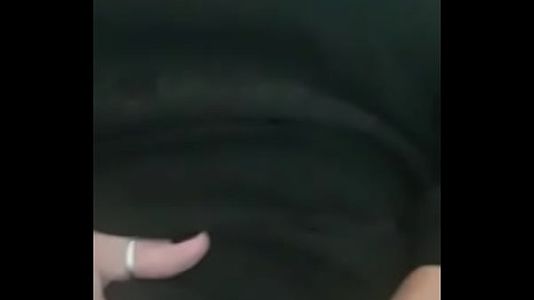 J'adore sentir une queue me pénétrer avec douceur et y aller crescendo... ...